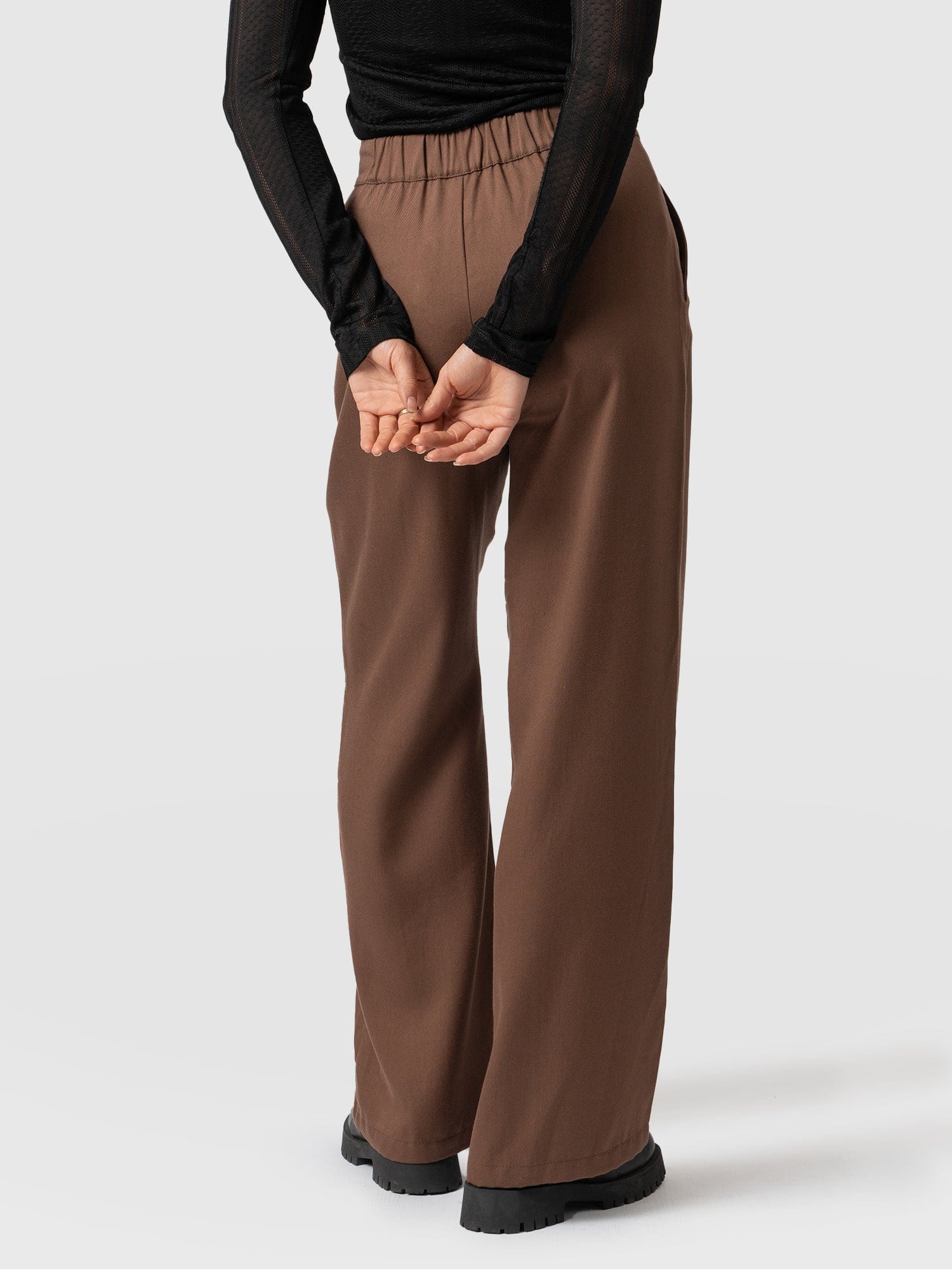 Spencer Pant Brown - Women's Pants | Saint + Sofia® USA